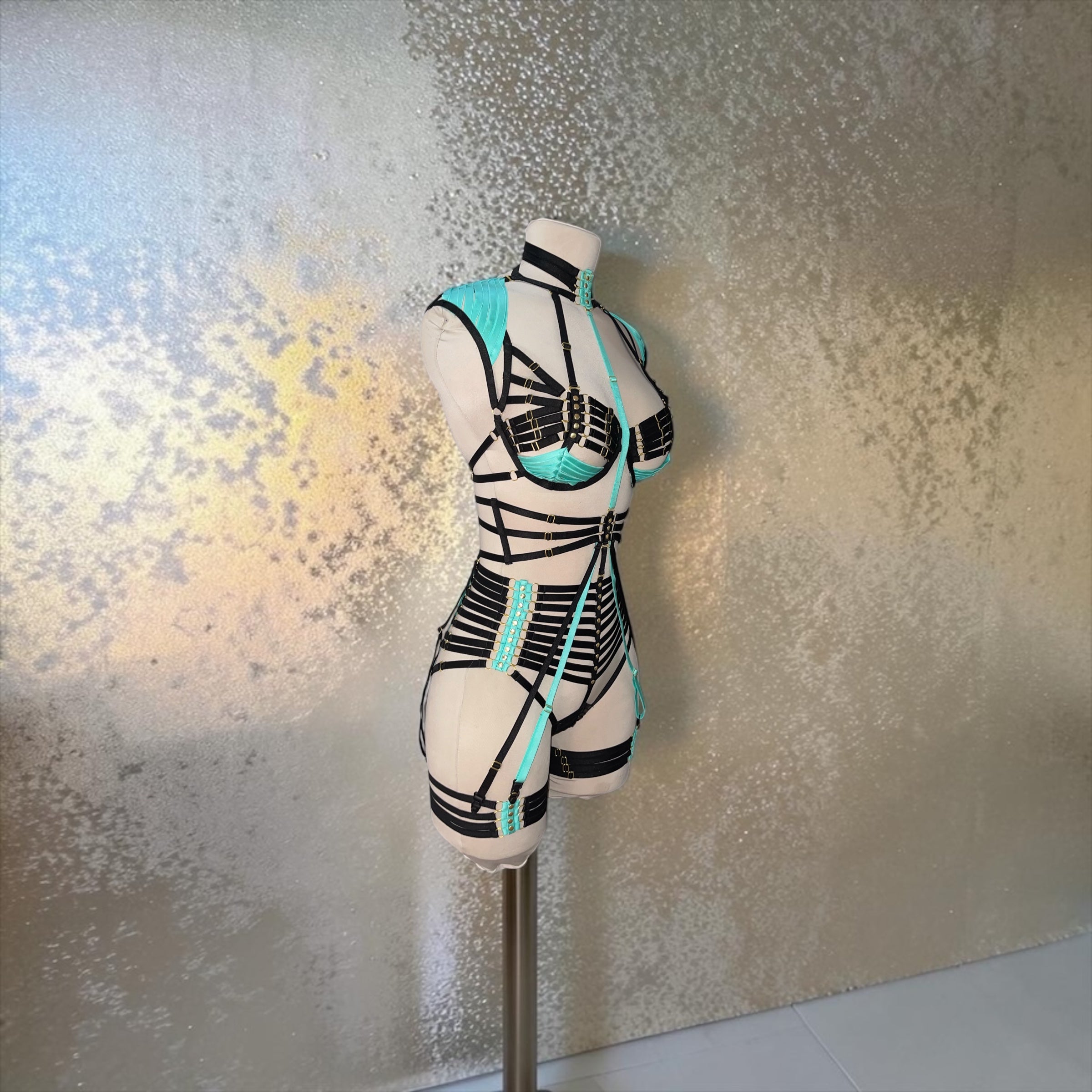 Electric Aqua Two-Tone Festival Set | MuseByMax