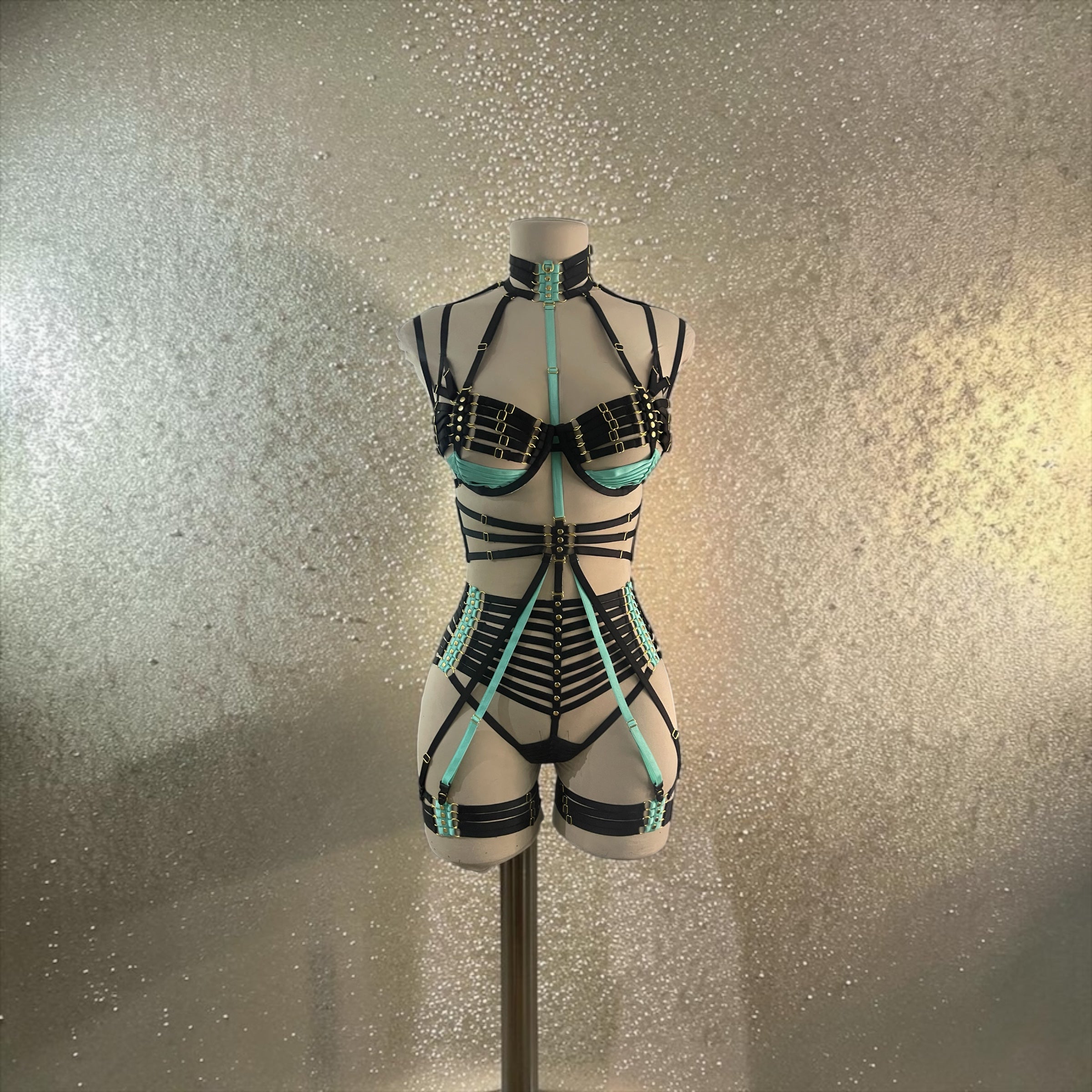 Electric Aqua Two-Tone Festival Set | MuseByMax