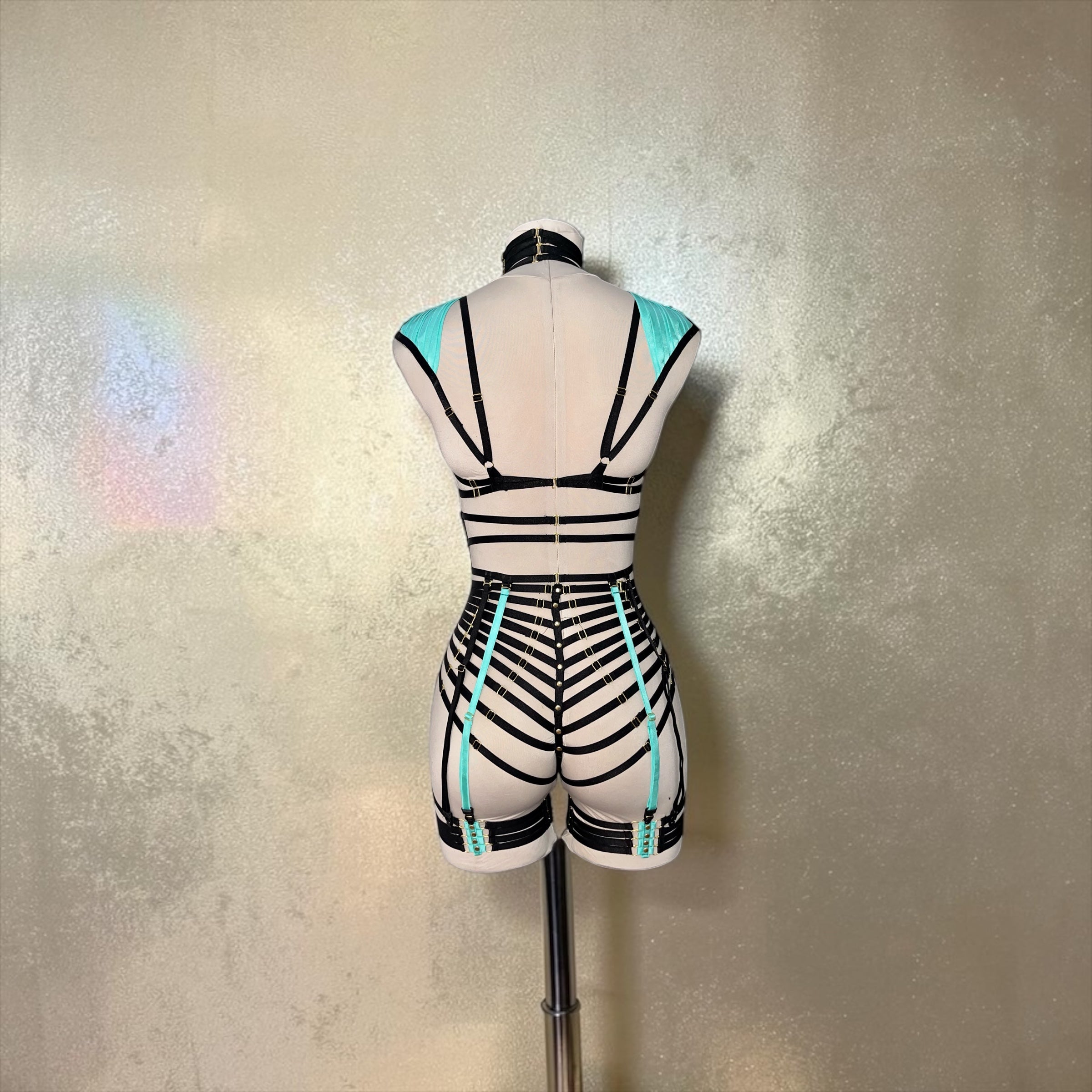 Electric Aqua Two-Tone Festival Set | MuseByMax