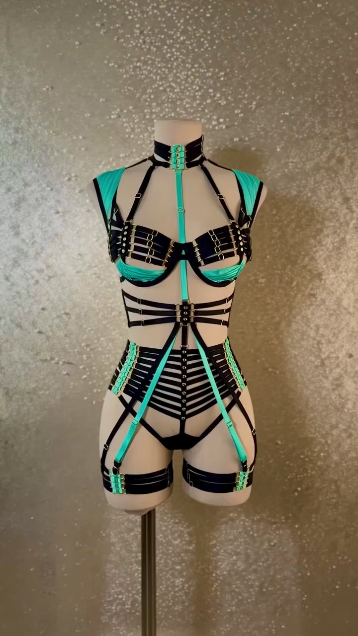 Electric Aqua Two-Tone Festival Set | MuseByMax